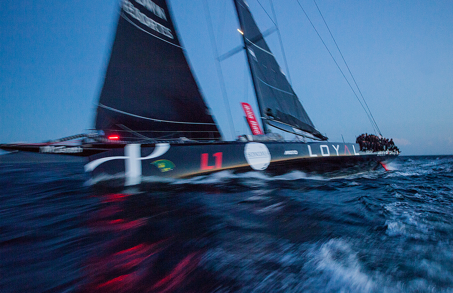 SM_030 : Supermaxis 2014 and Before : SAILING: Writing Illustration and Photography by Crosbie Lorimer