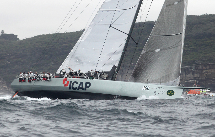 RSH09_04 : Rolex Sydney Hobart 2009 : SAILING: Writing Illustration and Photography by Crosbie Lorimer