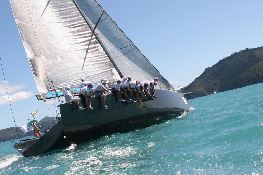 AHIR09_16 : Audi Hamilton Island 2009 : SAILING: Writing Illustration and Photography by Crosbie Lorimer