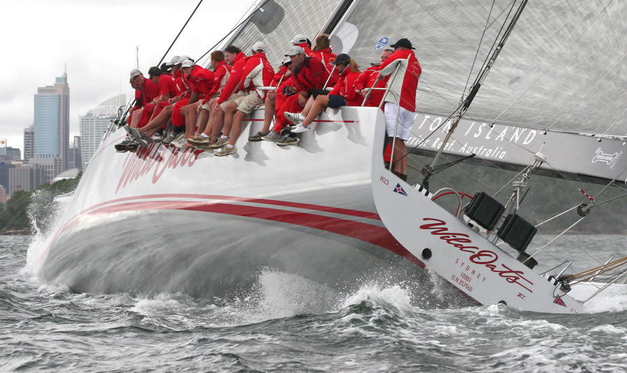 SOL09_04 : SOLAS Big Boat Challenge 2009 : SAILING: Writing Illustration and Photography by Crosbie Lorimer