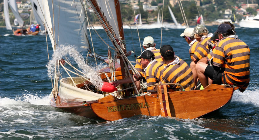 H18_06 : Historic 18 footers : SAILING: Writing Illustration and Photography by Crosbie Lorimer