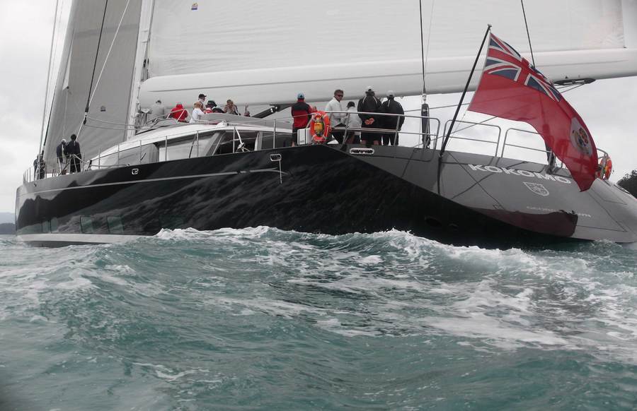 SY08 : Superyachts AHIRW 2010 : SAILING: Writing Illustration and Photography by Crosbie Lorimer