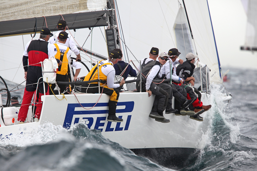 RSH_10_013 : Rolex Sydney Hobart 2010 : SAILING: Writing Illustration and Photography by Crosbie Lorimer