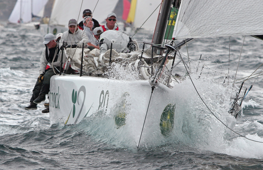 RSH_10_011 : Rolex Sydney Hobart 2010 : SAILING: Writing Illustration and Photography by Crosbie Lorimer