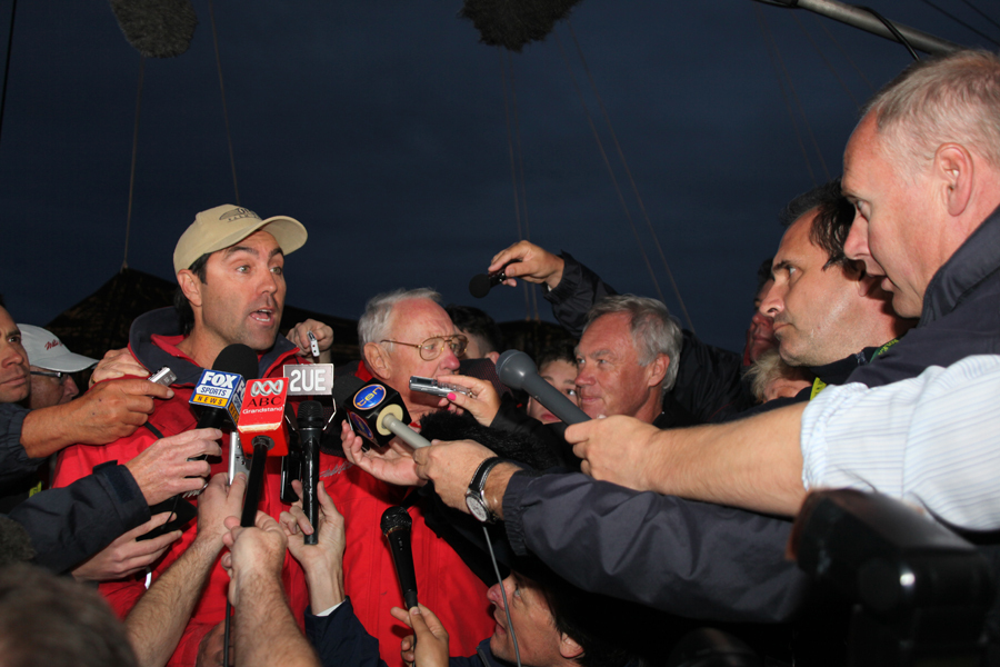  : Rolex Sydney Hobart 2010 : SAILING: Writing Illustration and Photography by Crosbie Lorimer