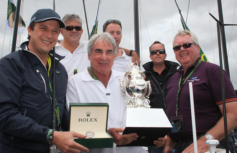  : Rolex Sydney Hobart 2010 : SAILING: Writing Illustration and Photography by Crosbie Lorimer