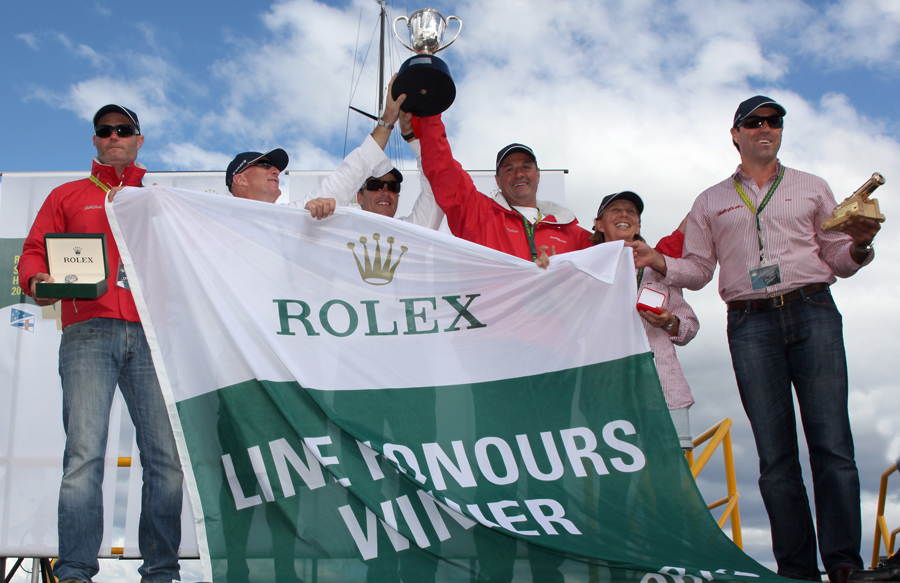  : Rolex Sydney Hobart 2010 : SAILING: Writing Illustration and Photography by Crosbie Lorimer