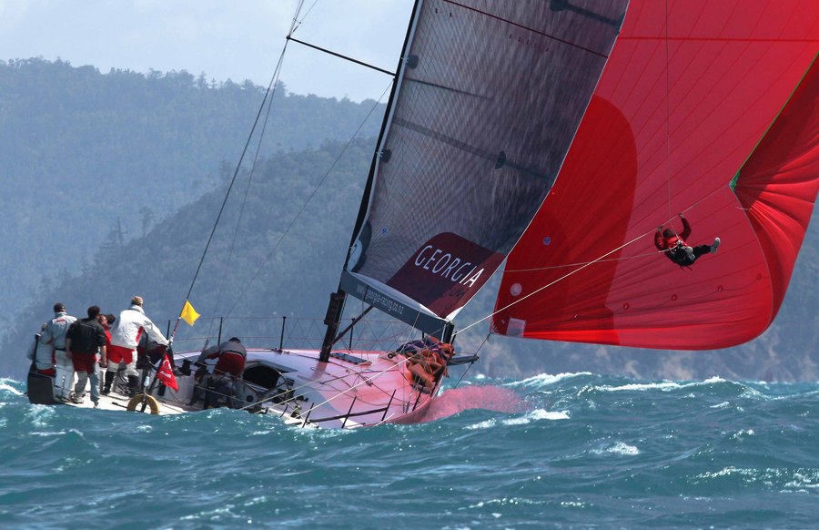 AH-19 : Audi Hamilton Island RW 2011 : SAILING: Writing Illustration and Photography by Crosbie Lorimer