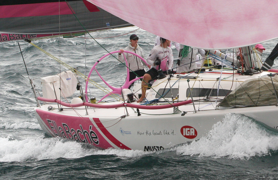 RSH11_09 : Rolex Sydney Hobart 2011 : SAILING: Writing Illustration and Photography by Crosbie Lorimer