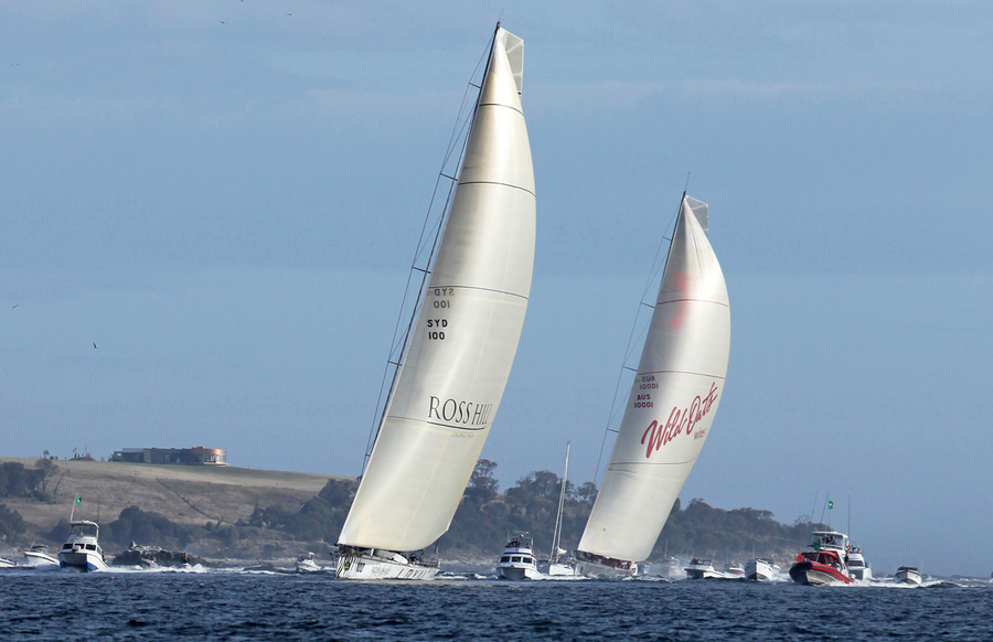 RSH11_10 : Rolex Sydney Hobart 2011 : SAILING: Writing Illustration and Photography by Crosbie Lorimer