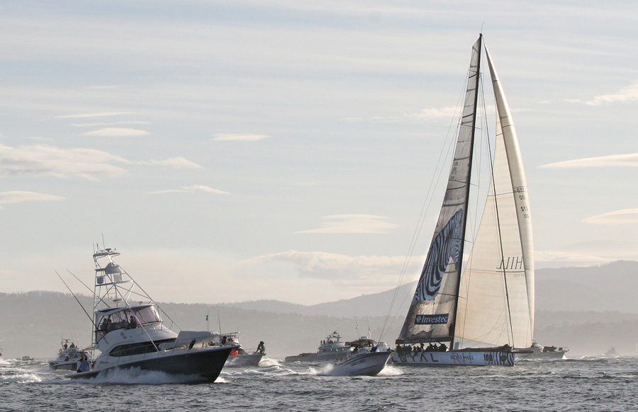 RSH11_10 : Rolex Sydney Hobart 2011 : SAILING: Writing Illustration and Photography by Crosbie Lorimer