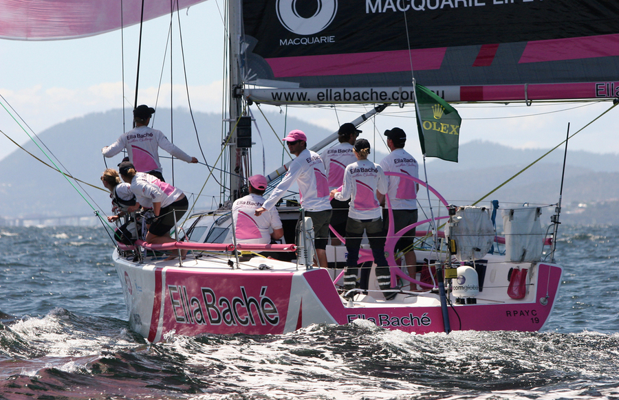 RSH11_15 : Rolex Sydney Hobart 2011 : SAILING: Writing Illustration and Photography by Crosbie Lorimer