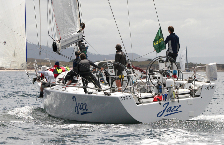 RSH11_10a : Rolex Sydney Hobart 2011 : SAILING: Writing Illustration and Photography by Crosbie Lorimer