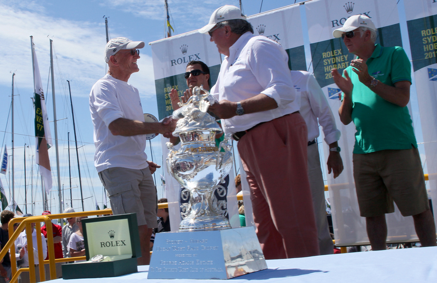 RSH11_25 : Rolex Sydney Hobart 2011 : SAILING: Writing Illustration and Photography by Crosbie Lorimer