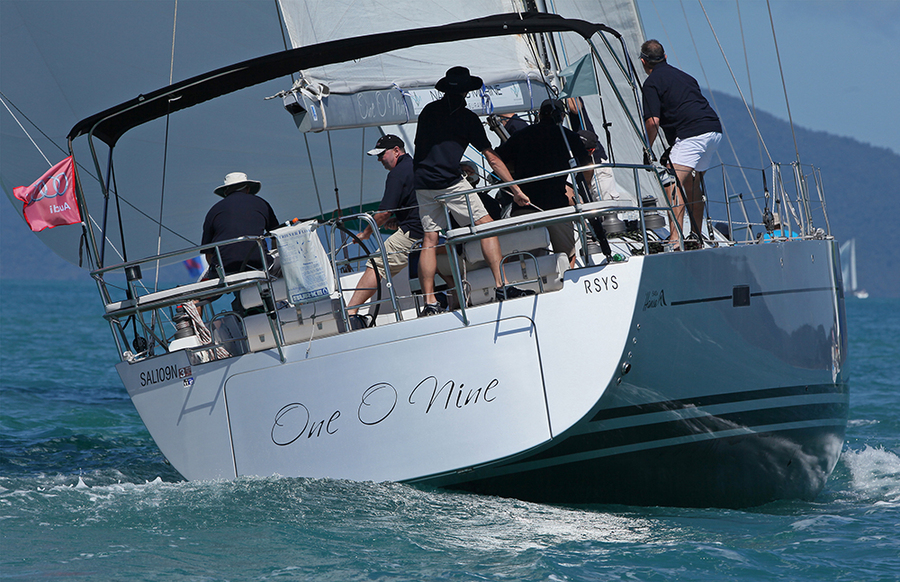 HI_13_14 : Audi Hamilton Island 2013 : SAILING: Writing Illustration and Photography by Crosbie Lorimer